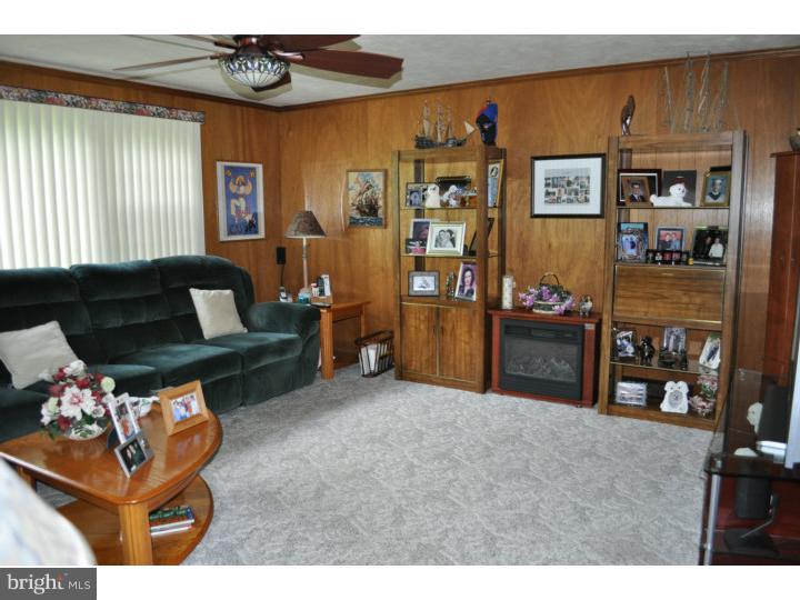 204 Knoll Road Wallingford, PA 19086 - Photo 10 of 25 Family Room