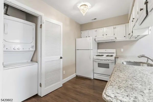 $2,300 | 1 Onuma Court, Unit 4, Vernon, NJ 07462