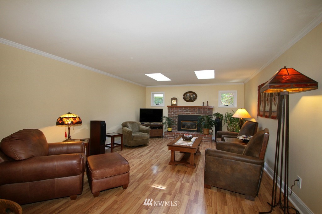 19122 2nd Avenue Southeast Bothell, WA 98012 - Photo 6 of 18