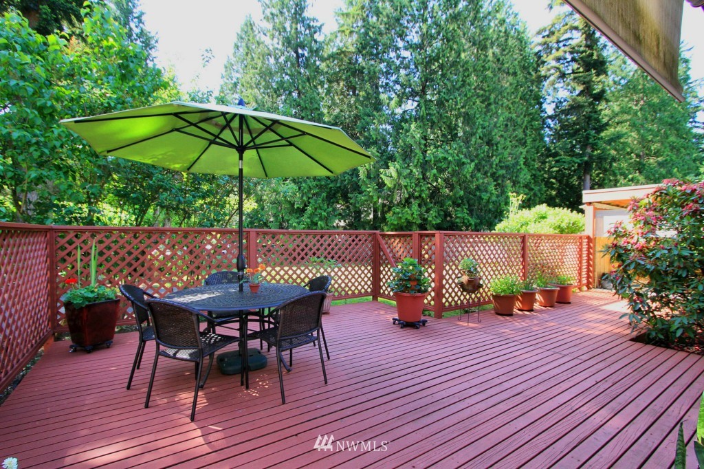 19122 2nd Avenue Southeast Bothell, WA 98012 - Photo 9 of 18