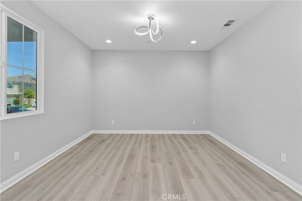 32063 Dayspring Way Temecula, CA 92591 - Photo 5 of 65 Downstairs "flex" space