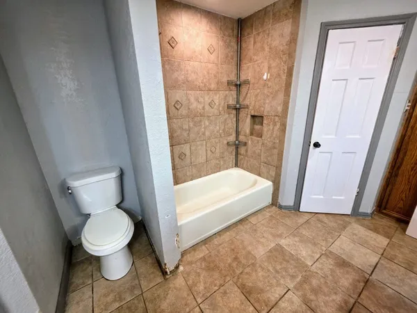 $219,900 | 2714 Westfield Street, Alvin, TX 77511
