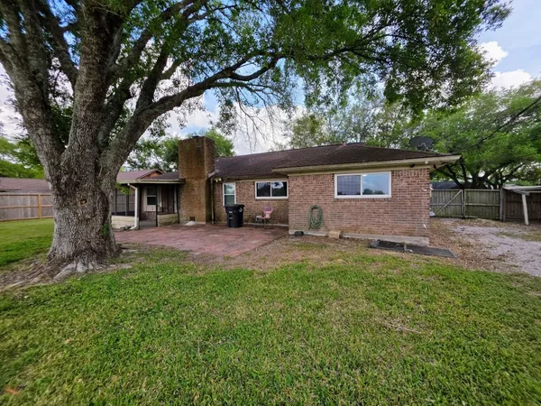$219,900 | 2714 Westfield Street, Alvin, TX 77511