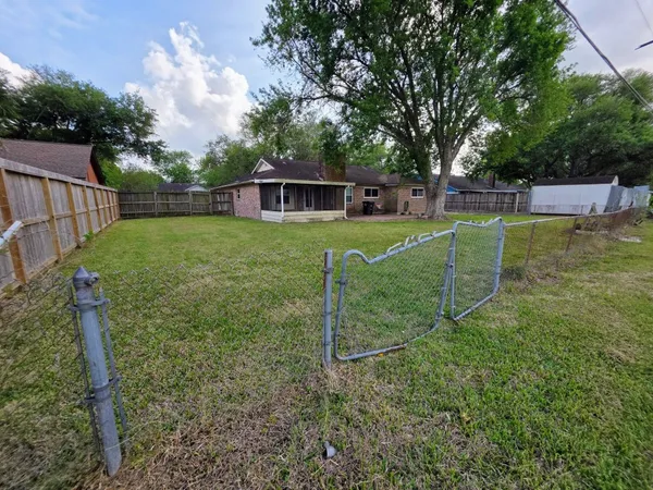 $219,900 | 2714 Westfield Street, Alvin, TX 77511