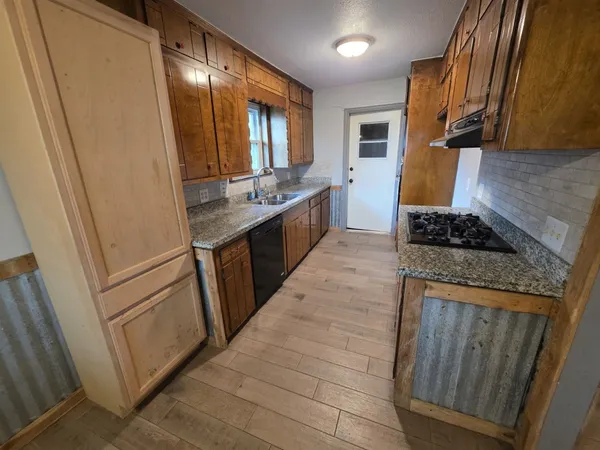 $219,900 | 2714 Westfield Street, Alvin, TX 77511