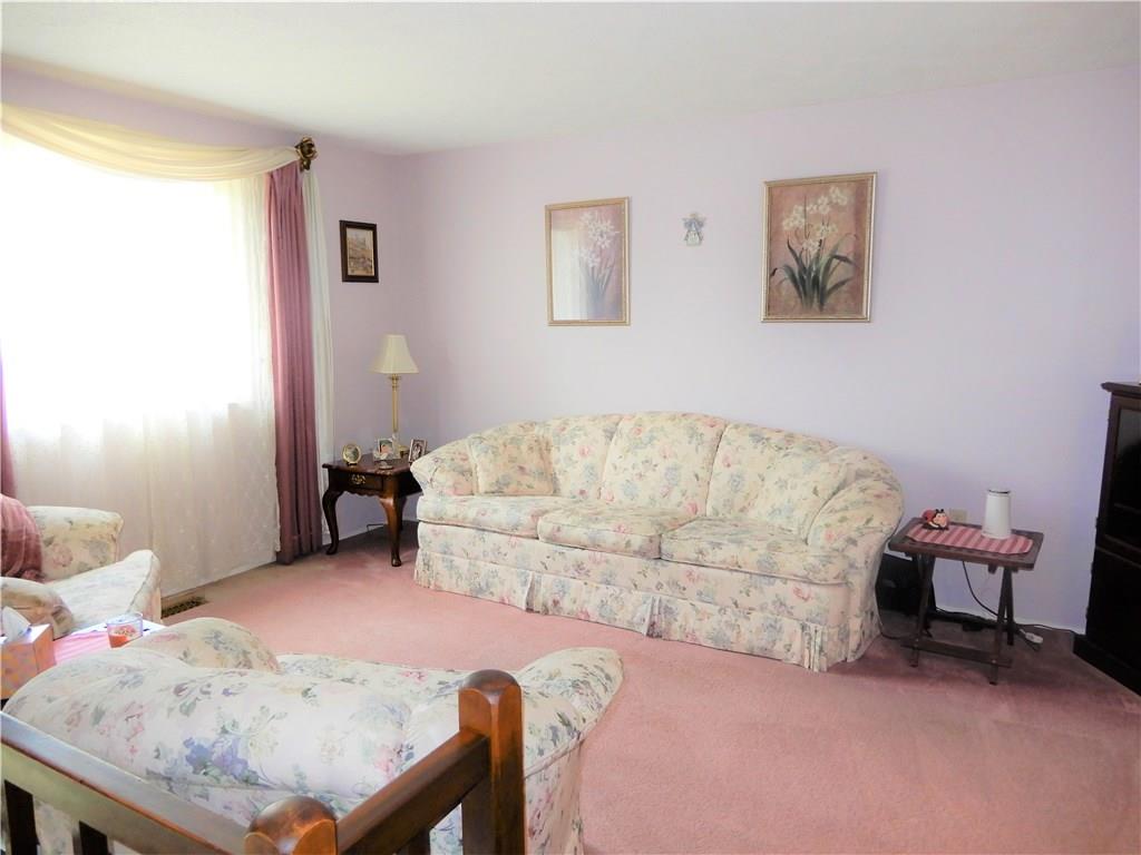 2516 Hunting Ridge Trail Bridgeville, PA 15017 - Photo 5 of 25 Living Room 2516 Hunting Ridge Trail