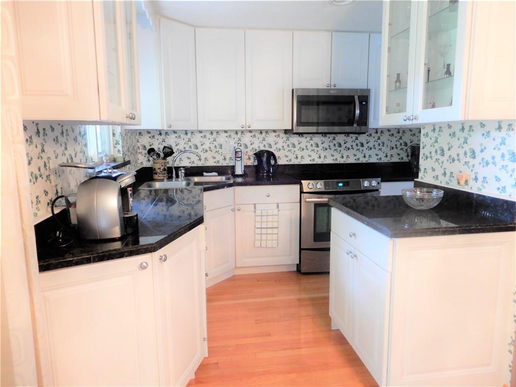 2516 Hunting Ridge Trail Bridgeville, PA 15017 - Photo 7 of 25 Kitchen 2516 Hunting Ridge Trail