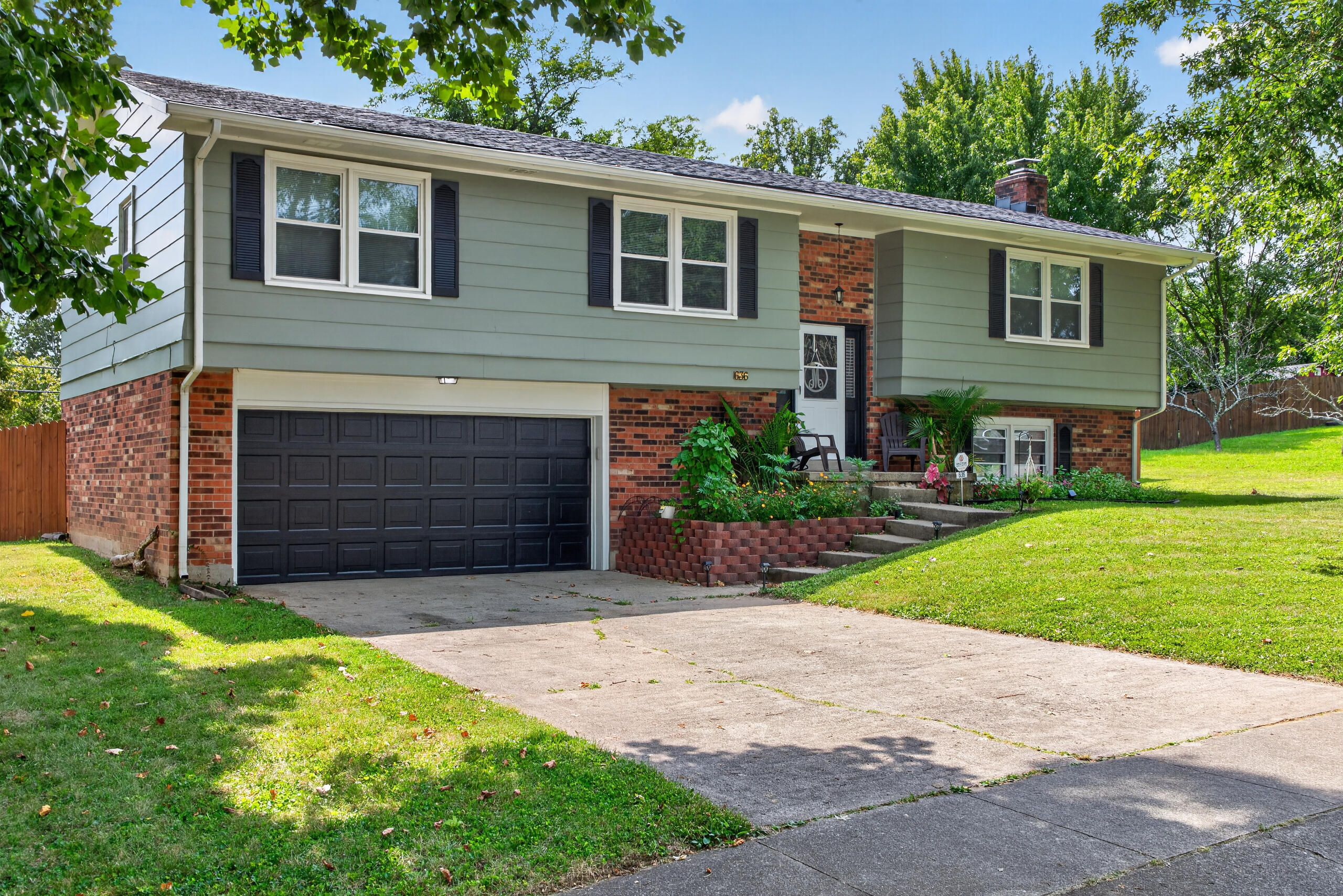 636 Squires Road Lexington, KY 40515 - Photo 1 of 31 105 (3)