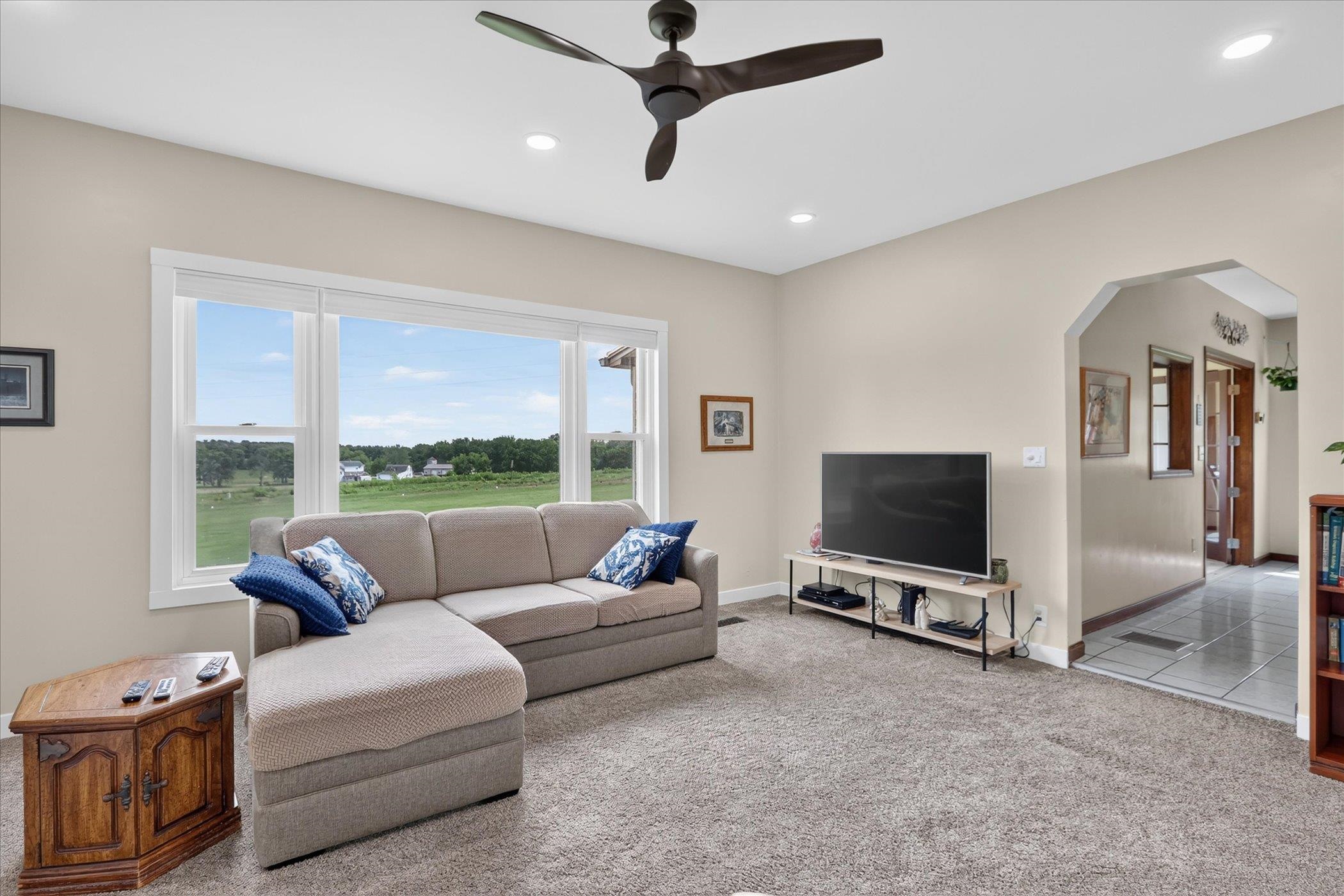 2458 South Madison Road Beloit, WI 53511 - Photo 12 of 51