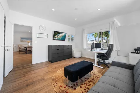 $2,750,000 | 7770 Hawthorne Avenue, Miami Beach, FL 33141