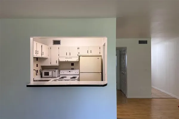 $895 | 1500 Virginia Avenue, Unit 209, Daytona Beach, FL 32114