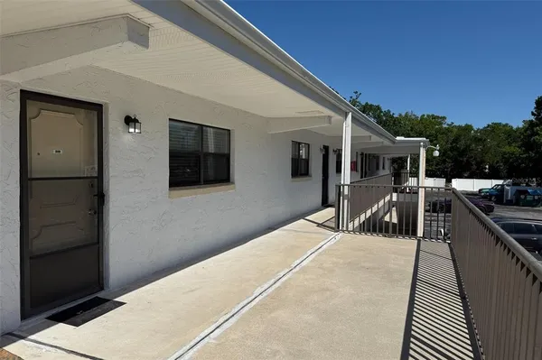 $895 | 1500 Virginia Avenue, Unit 209, Daytona Beach, FL 32114