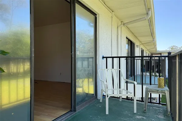 $895 | 1500 Virginia Avenue, Unit 209, Daytona Beach, FL 32114