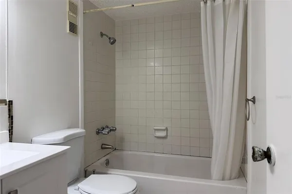 $895 | 1500 Virginia Avenue, Unit 209, Daytona Beach, FL 32114