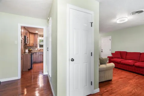 $325,000 | 1702 Hendrix Drive, Irving, TX 75061