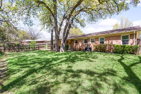 $325,000 | 1702 Hendrix Drive, Irving, TX 75061