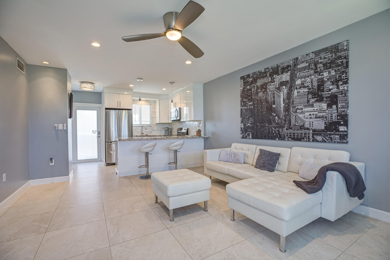 2730 Banyan Road, Unit 33B Boca Raton, FL 33432 - Photo 18 of 35 20-Living-Room