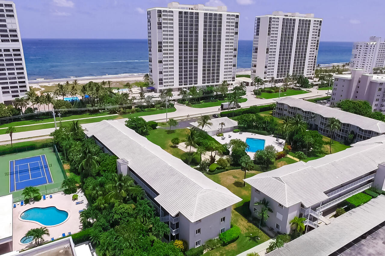 2730 Banyan Road, Unit 33B Boca Raton, FL 33432 - Photo 2 of 35 2-Aerial