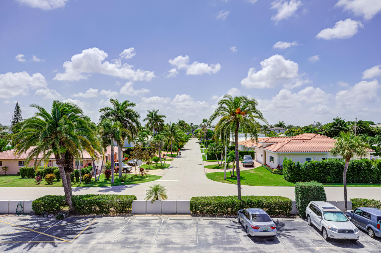 2730 Banyan Road, Unit 33B Boca Raton, FL 33432 - Photo 28 of 35 30-West-View