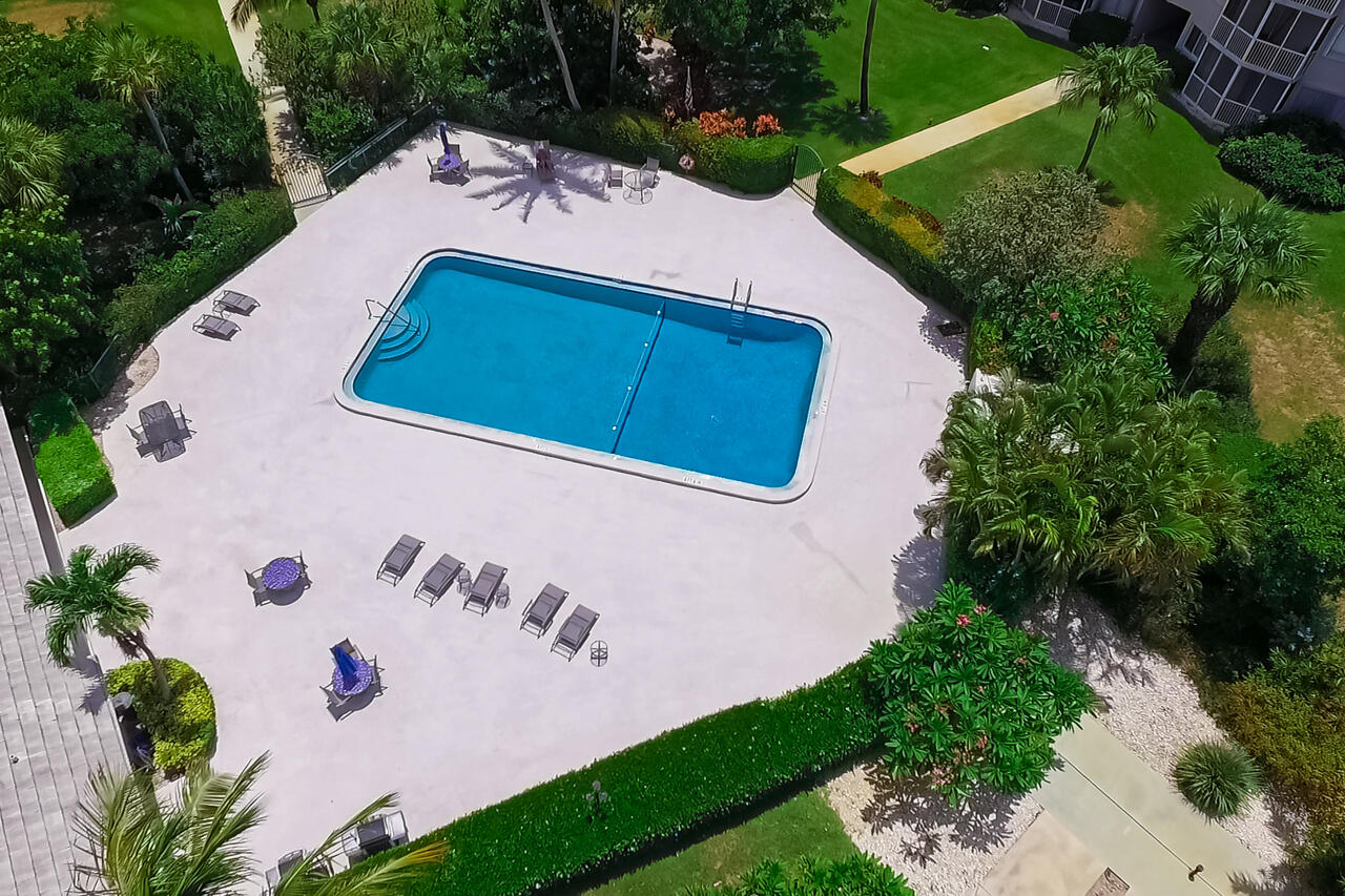 2730 Banyan Road, Unit 33B Boca Raton, FL 33432 - Photo 5 of 35 5-Aerial