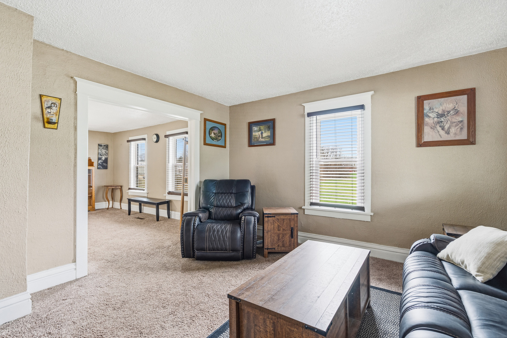 310 Godfrey Avenue Lockport, IL 60441 - Photo 15 of 65 a living room with furniture and a window