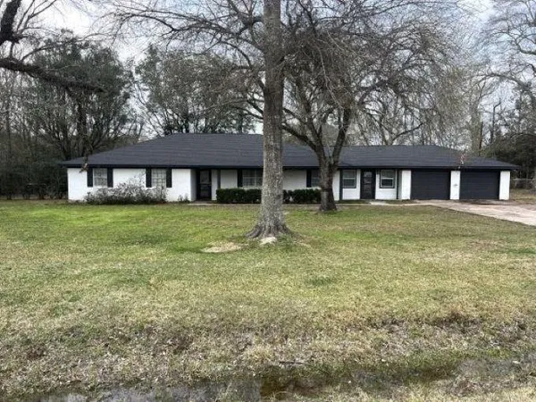 $380,000 | 4595 Eaves Road, Vidor, TX 77662
