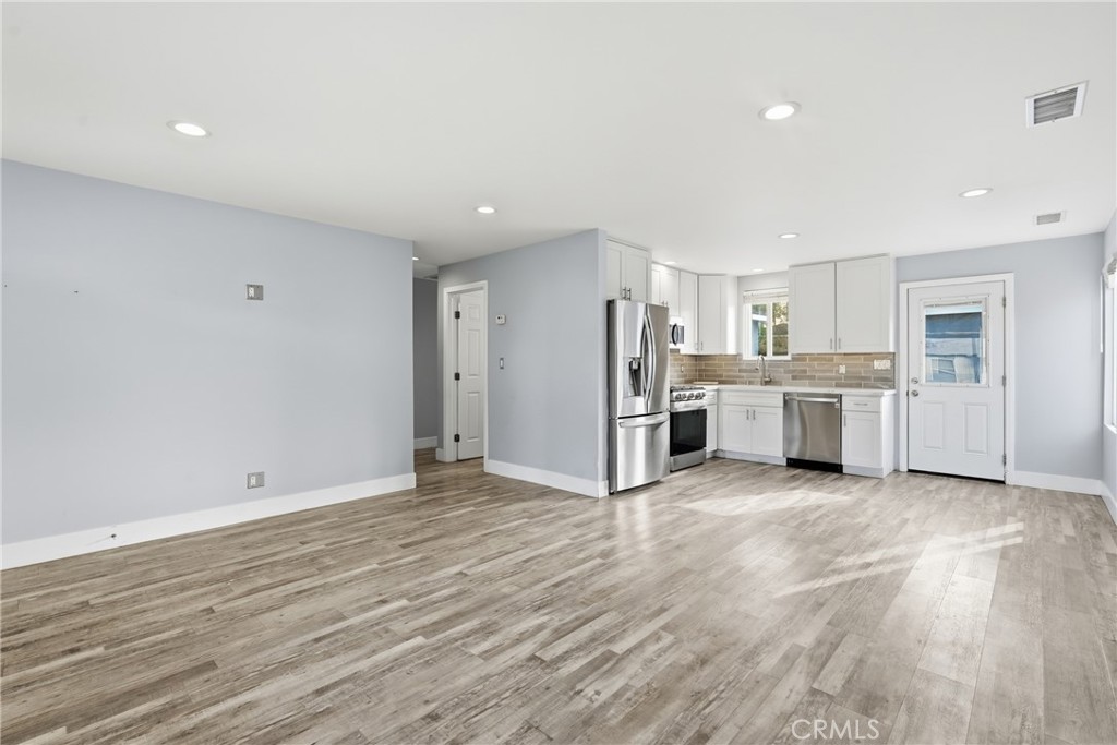 2516 185th Street Redondo Beach, CA 90278 - Photo 7 of 26