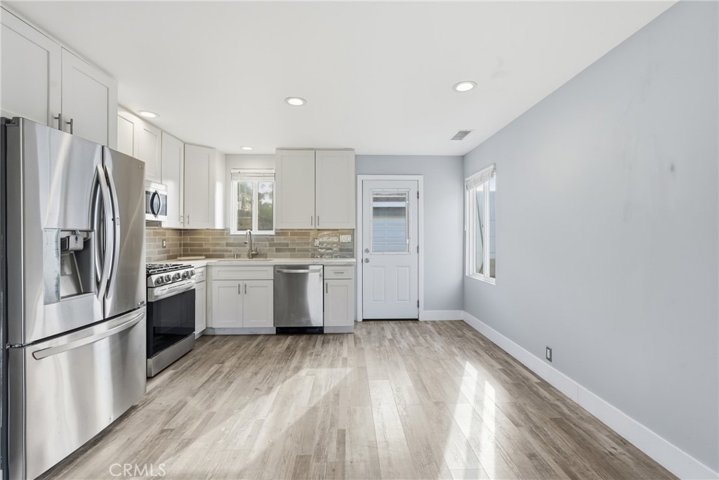 2516 185th Street Redondo Beach, CA 90278 - Photo 9 of 26