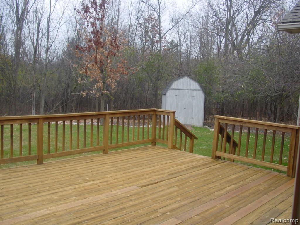 34572 Quaker Valley Road Farmington, MI 48331 - Photo 6 of 15 DSC00021.jpg