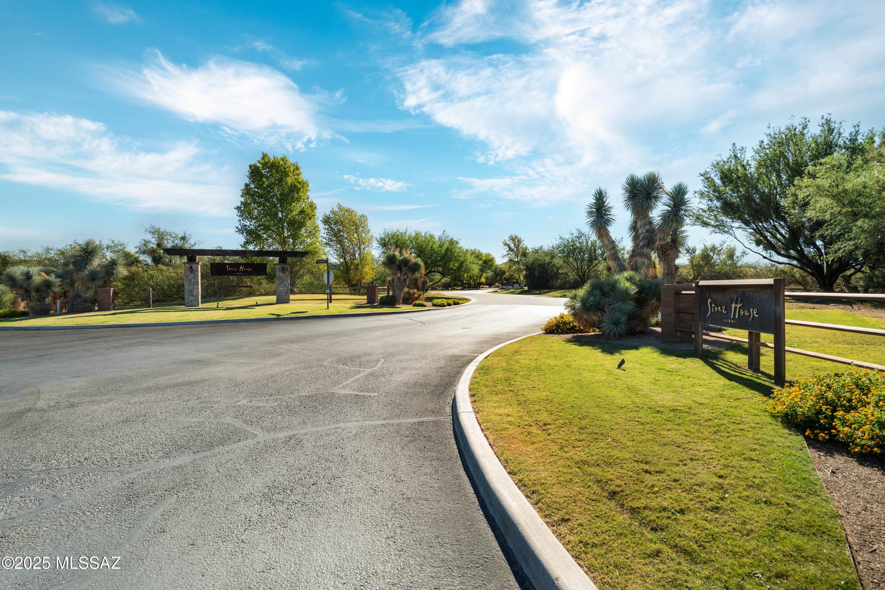 2535 East Reata Ridge Place, Unit 152 Green Valley, AZ 85614 - Photo 3 of 11