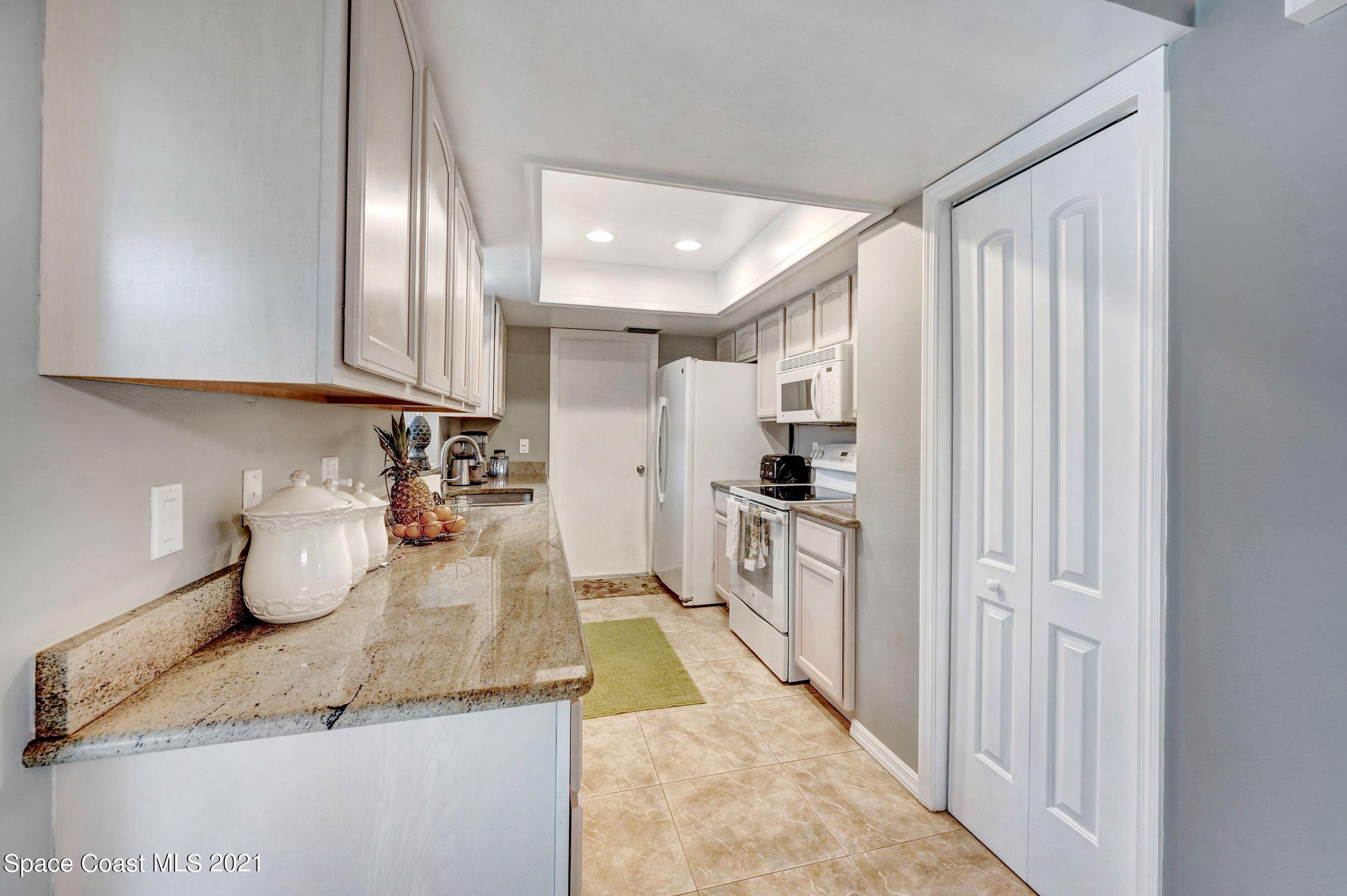 1063 Castile Road Southeast Palm Bay, FL 32909 - Photo 15 of 38 R_DSC_0635