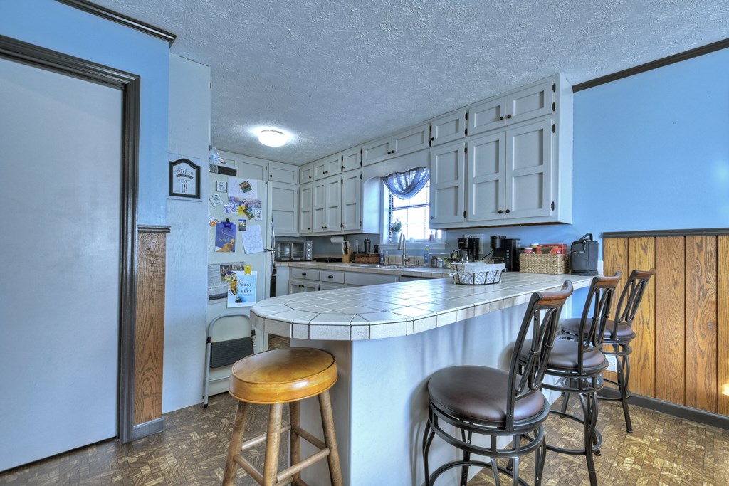223 Friendship Road Blue Ridge, GA 30513 - Photo 5 of 37 Gallery Image 5
