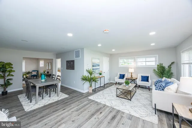 $329,999 | 8615 Midi Avenue, Parkville, MD 21234