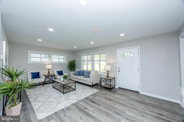 $329,999 | 8615 Midi Avenue, Parkville, MD 21234