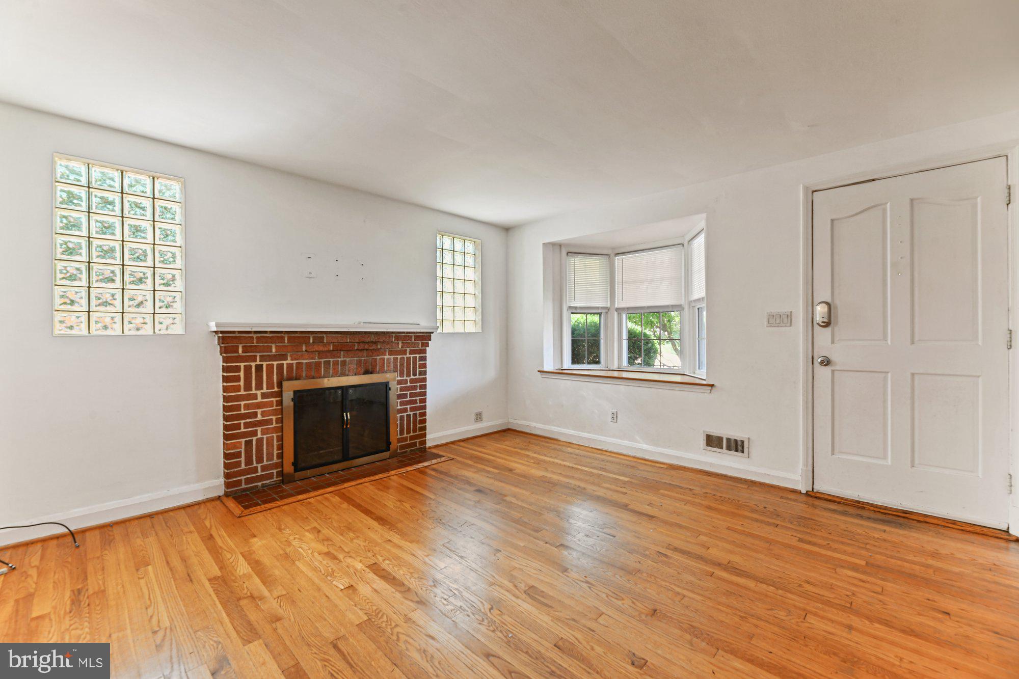 8313 Wyton Road Towson, MD 21286 - Photo 4 of 25