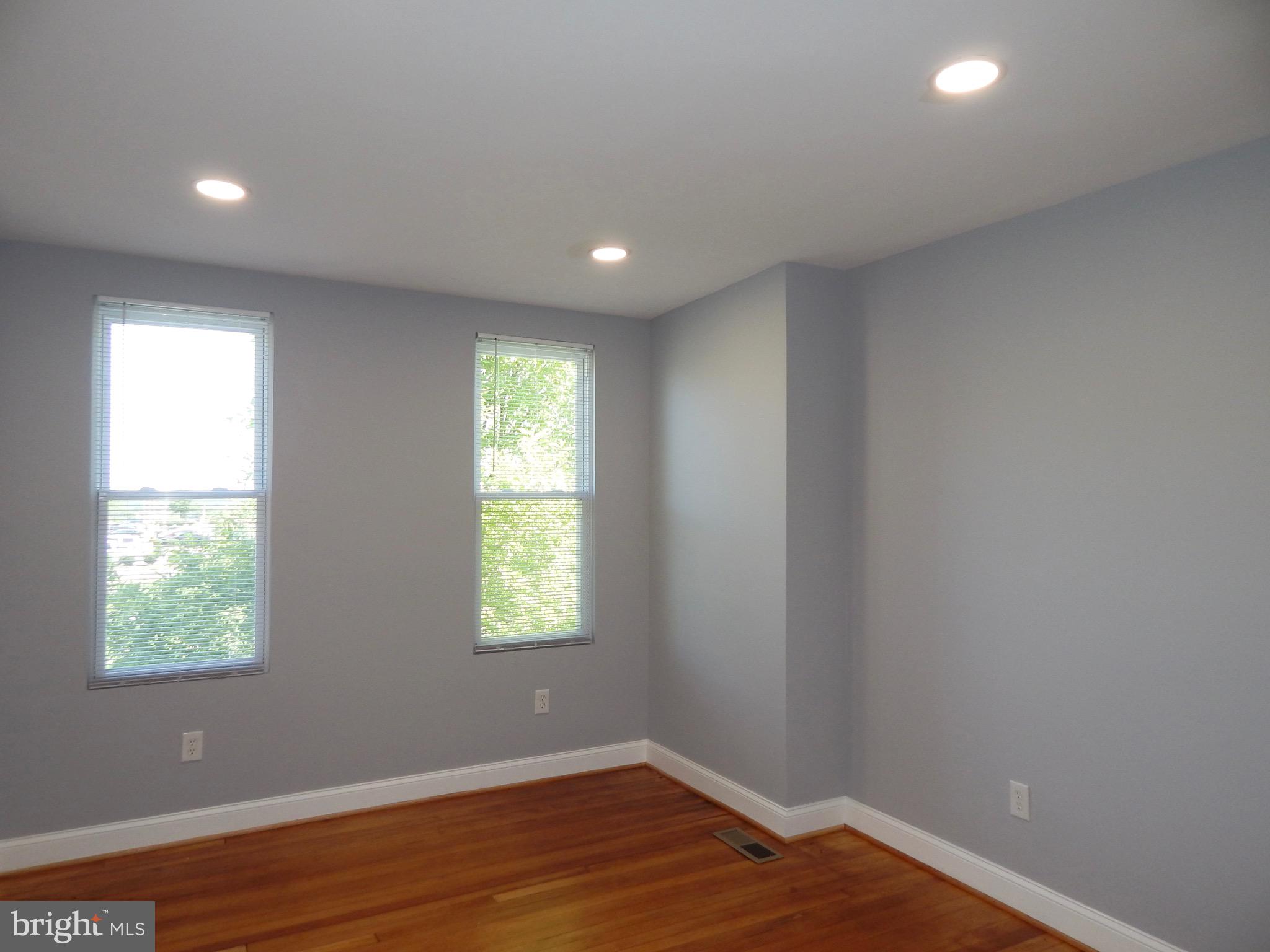 301 Cornwall Street Baltimore, MD 21224 - Photo 9 of 17