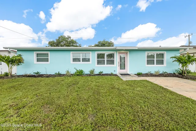$2,250 | 411 4th Street, Merritt Island, FL 32953