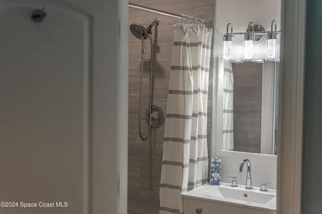 $2,250 | 411 4th Street, Merritt Island, FL 32953