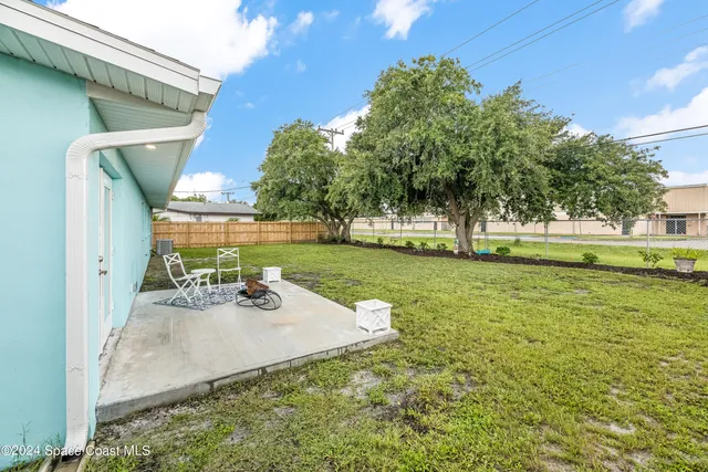 $2,250 | 411 4th Street, Merritt Island, FL 32953