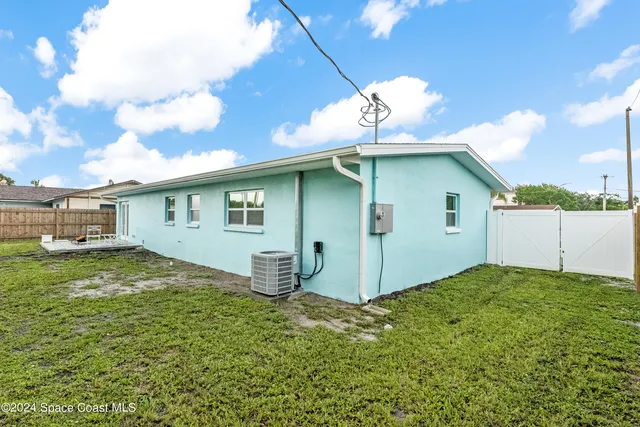 $2,250 | 411 4th Street, Merritt Island, FL 32953
