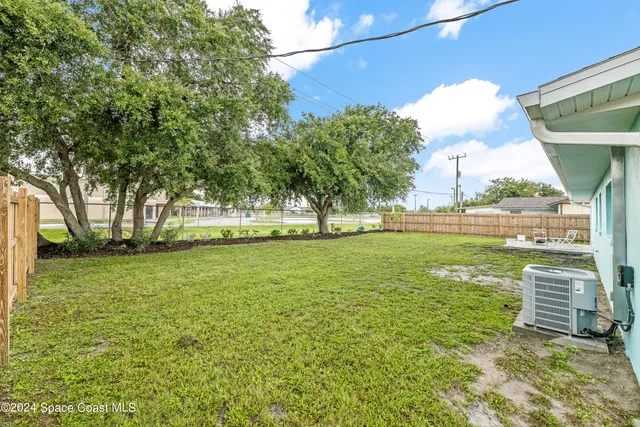 $2,250 | 411 4th Street, Merritt Island, FL 32953