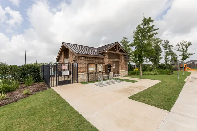 a view of a garden with plants