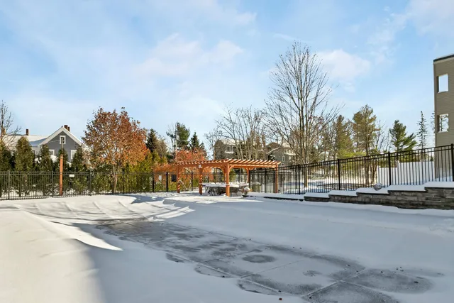 $235,000 | 107 Treetop Circle, Unit 11, Laconia, NH 03246