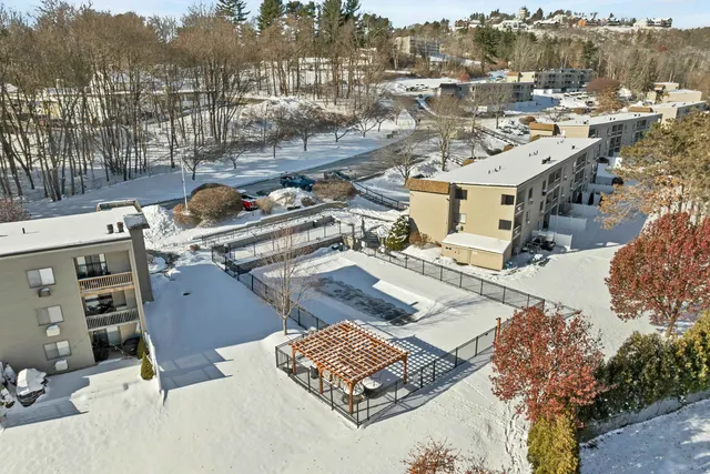 $235,000 | 107 Treetop Circle, Unit 11, Laconia, NH 03246