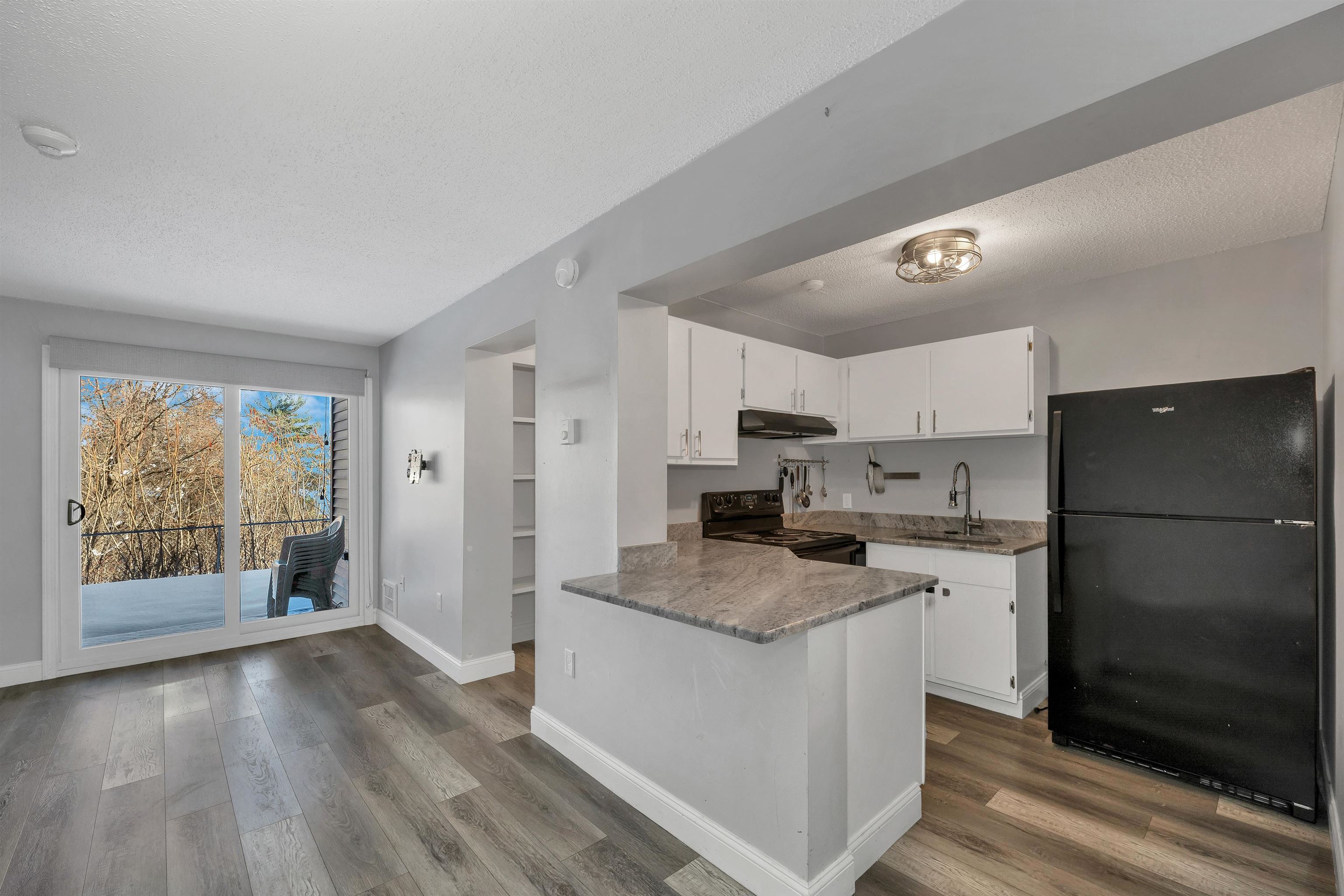 107 Treetop Circle, Unit 11 Laconia, NH 03246 - Photo 4 of 43