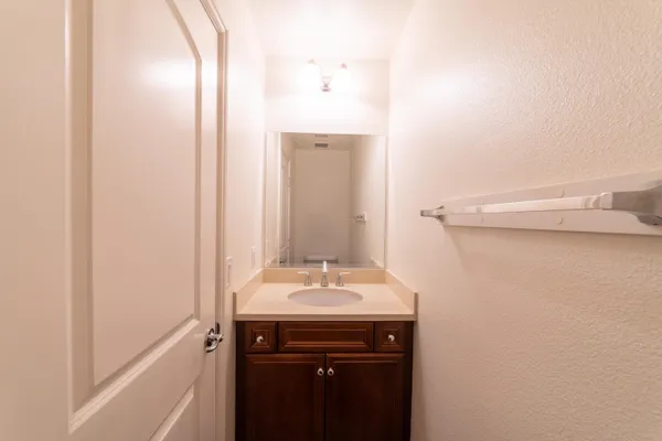 $3,400 | 570 Calle Vibrante, Palm Desert, CA 92211