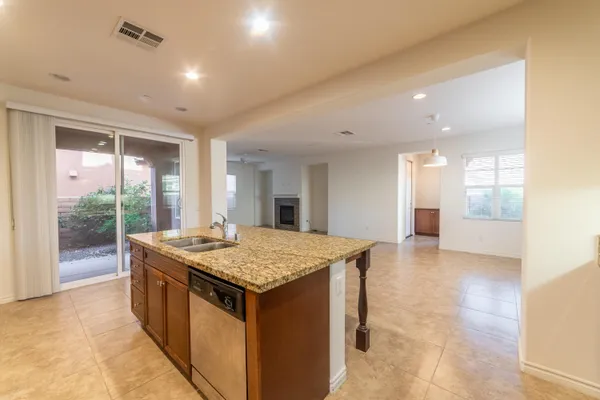 $3,400 | 570 Calle Vibrante, Palm Desert, CA 92211