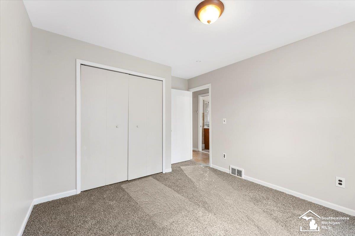 9615 Beech Daly Road Taylor, MI 48180 - Photo 15 of 24 50168219-24cddee7-c478-4c15-bfab-7e272293f4f2.JPG
