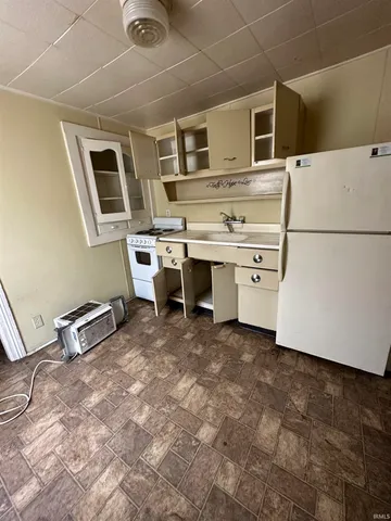 $137,500 | 220 East Van Buren Street, Columbia City, IN 46725