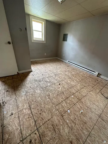 $137,500 | 220 East Van Buren Street, Columbia City, IN 46725